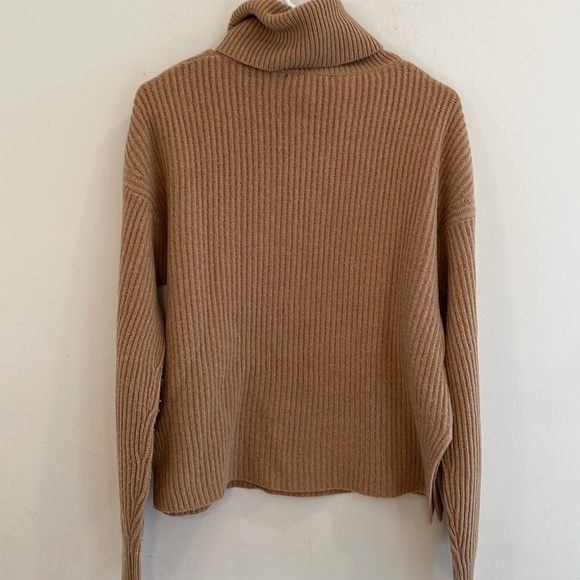 The Koppels WOOL CASHMERE SIDE SPLIT LONG TURTLENECK SWEATER IN CAMEL size 1 - Picture 8 of 10